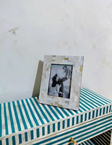 Marco de Fotos de Resina Hecho a Mano Único y Exclusivo, Marco Decorativo de Epoxi de Lujo para el Hogar, la Oficina y Regalos - Product Image 1