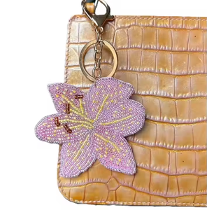 Llaveros Decorativos Elegantes Multicolores de Tela con Nombre Personalizado y Cuentas - Product Image 4