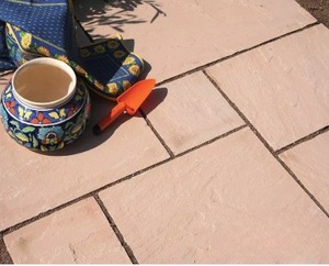 Dalles et carreaux de pavé en grès beige naturel GROCON pour patios, aménagement extérieur, murs de jardin - Design moderne, surface fendue - Product Image 5
