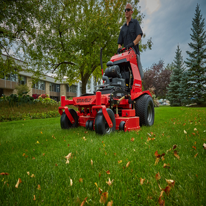 Cortadora de césped Gravely Pro Stance 52 Premium con plataforma, que ofrece mayor estabilidad, funcionamiento suave y un corte de césped superior. - Product Image 4