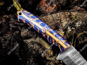 มีดแค้มปิ้งใบตายเหล็กดามัสกัสคุณภาพสูง ลายบิดเกลียว ด้ามจับรูปทรงกรวยสน ดีไซน์โดดเด่น พร้อมปลอกหนัง - Product Image 4