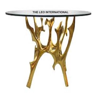 Mesa de Centro de Diseño Personalizado con Cubierta de Vidrio Dorada, Moderna y Única, Decorativa para Interiores, de Aluminio, Estilo Artesanal - Product Image 1