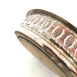 Posavasos de cobre de tendencia en metal elegante con diseño redondo grande perfecto para eventos de bodas y Decoración de mesa elegante - Product Image 3