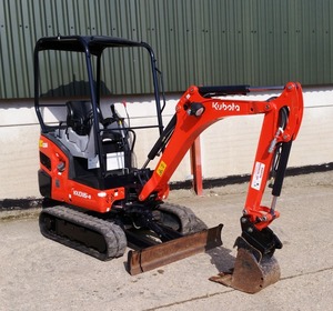 Excavadora Compacta Profesional Kubota KX016-5 con Gran Capacidad de Excavación, Controles Fluidos y Construcción Duradera - Product Image 5