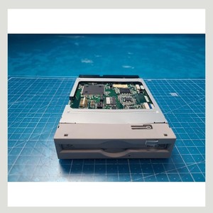 Bandeja para Disco Duro Fujitsu CA06123-B481 Usada Como Está, Piezas de Equipos Semiconductores Legados - Product Image 2