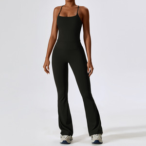 Combinaison de yoga pour femme à col montant, longue, à jambes évasées, sans couture, avec fermeture éclair sur le devant, couleur unie, en spandex et polyester, ensemble 1 pièce - Product Image 1