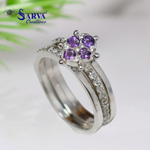 Bague en Améthyste Violette en Grappe, Argent Sterling 925, Design Floral Halo, Accents Moissanite, Bijou Élégant pour Fiançailles et Mariage - Product Image 2