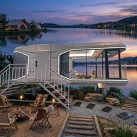Lodge capsule spatiale portable de luxe, unité modulaire préfabriquée avec équipements complets pour le glamping, l'hôtellerie et l'hébergement panoramique