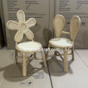 Chaise d'enfant en rotin naturel faite à la main pour la location lors de fêtes, mariages, événements, décoration, sièges pour enfants durables, écologiques et de qualité supérieure - Product Image 1