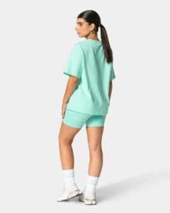 T-shirt pour femme de qualité supérieure, coupe ajustée, 100% coton, avec logo personnalisé, étiquette privée, OEM, streetwear, imprimés, appliqués - Product Image 2