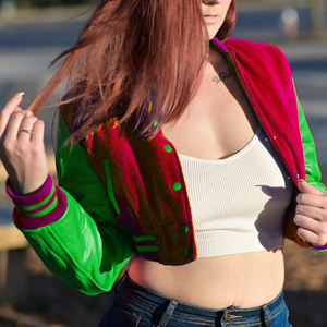 Chaqueta Corta Estilo Universitaria para Mujer, Color Verde Esmeralda, Estilo Bomber, Mangas de Cuero Sintético, Ropa Exterior Informal, Moda Urbana para Mujer - Product Image 2