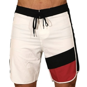Shorts de bain décontractés pour hommes en polyester/coton, personnalisables OEM, taille mi-haute avec cordon de serrage, style urbain, écologiques et respirants - Product Image 1