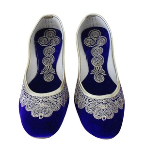 Calzado Étnico Pakistaní Hecho a Medida, Khussa para Damas, Jutti Bordado, Khussa Tradicional Punjabi al por Mayor - Product Image 2