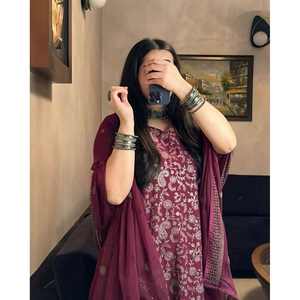 Conjunto de Top y Pantalón de Fiesta para Mujer de Diseñador y Hermoso Dupatta - Product Image 2