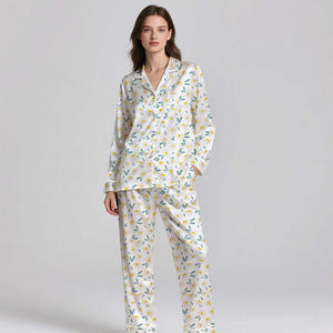 Ensemble de pyjama en soie satinée de luxe pour femmes, vêtements de nuit respirants et doux pour le printemps, l'été et l'automne, OEM - Product Image 6