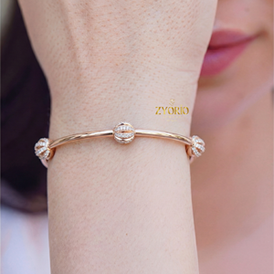 Bracelet minimaliste en or rose avec diamants, en argent sterling, style classique, design élégant, pour femmes, pour mariage ou soirée - Product Image 1