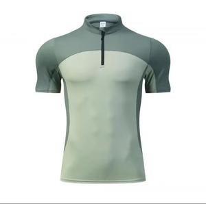 T-shirt sportif tricoté à manches courtes pour homme, séchage rapide, col rond, coupe classique, longueur standard, logo frontal, Spandex/Polyester - Product Image 4