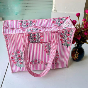 Bolsos tote acolchados con estampado floral, bolso de compras de algodón fino acolchado, bolso de playa de verano con decoración de pañuelo de tela. - Product Image 1