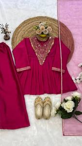 Ensemble Kurta Pyjama pour Filles avec Broderie, en Satin Japonais Premium, Doublure en Micro Coton, Dupatta, Tenue Traditionnelle Indienne/Pakistanaise, Séchage Rapide - Product Image 6