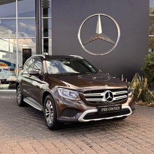 Mercedes GLC SUV de Lujo en Buen Estado con Transmisión Automática, Interior de Cuero y Tecnología Avanzada - Product Image 4