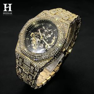 Reloj de Lujo para Hombre con Moissanita Personalizada, Bisel Octogonal Dorado, Movimiento Transparente, Totalmente Cubierto de Piedras, Acero Inoxidable - Product Image 2