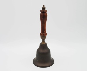 Cloche à main en laiton réglable avec manche en bois pour le chronométrage sportif, l'entraînement des enfants et son sonorité claire - Product Image 3