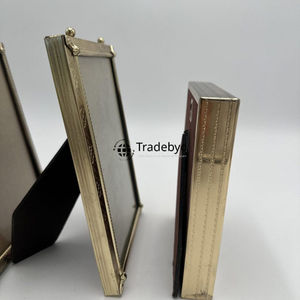 Cadre photo en métal design, élégant accent décoratif pour la maison par Tradebyd - Product Image 5