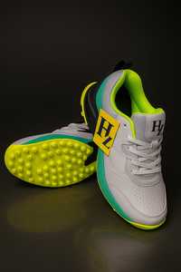 รองเท้าคริกเก็ตแบบมีปุ่มยางคุณภาพพรีเมียมสำหรับผู้ชาย |   รองเท้ากีฬาสำหรับการฝึกซ้อมและการแข่งขันน้ำหนักเบา - Product Image 3