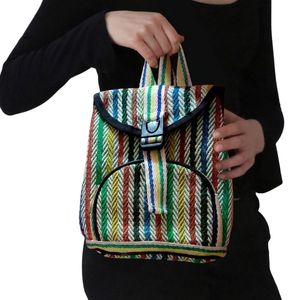 กระเป๋าเป้สะพายหลังทำมือจากปอกระเจา ลายทางหลากสีสัน สไตล์โบฮีเมียน ฮิปปี้ เหมาะสำหรับไปโรงเรียน เป็นมิตรกับสิ่งแวดล้อม รับผลิตแบบ OEM จากโรงงาน - Product Image 4