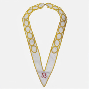 Badge du 33e Degré du Rite Écossais, Ruban Blanc, Broderie Dorée à la Machine, Régalia Maçonnique, Accessoires du Rite Écossais, Toile Maçonnique - Product Image 1