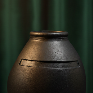 Florero Moderno Negro y Dorado con Textura, Maceta Nórdica Minimalista para Decoración de Hogar de Lujo, Vestíbulo de Hotel y Adorno de Boda - Product Image 6