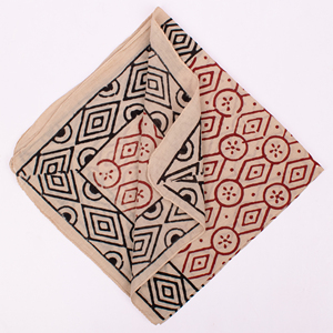 Pañuelo Cuadrado Clásico 100% Algodón Estampado a Mano, Hecho en India, Unisex, Estilo Boho Ecológico, Transpirable, para Cuello y Cabeza - Product Image 3