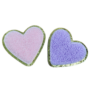 Parche de fieltro no tejido con forma de corazón personalizado, termoadhesivo o para coser, con borde de purpurina dorada para ropa, sombreros, bolsos, decoración de regalos. - Product Image 2