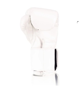 Ensemble de sparring de boxe MMA Fly White en cuir de vache véritable avec sangle réglable, comprenant des gants de boxe, un casque et une protection inguinale - Product Image 3