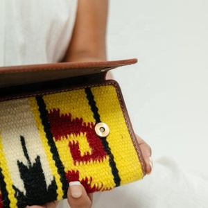 Cartera de mano de cuero acolchado azteca occidental para mujer, Cartera de herramientas multicolor, cartera multiusos de cuero acolchado azteca única, novedad - Product Image 3