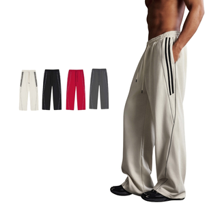 Pantalones Deportivos Personalizados para Hombre, con Franja Lateral, Pierna Ancha, Abertura en el Bajo, Cintura Elástica con Cordón, Estilo Holgado, Venta al Por Mayor - Product Image 4