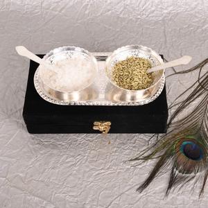 KAKA ENTERPRISES Ensemble de bols faits à la main en argent plaqué, 2 cuillères |   Boîte cadeau en velours noir de conception allemande moderne, décoration de la maison, festive - Product Image 4