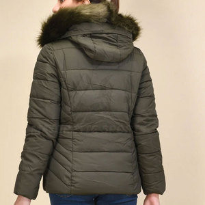 Vestes matelassées pour femmes Signature Urban Comfort, tissu lisse, design chaud, vêtements d'extérieur élégants pour tous les jours, mode - Product Image 3