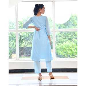 Ensemble coordonné décontracté Neil BlueCotton taille XS en tissu crêpe avec haut à manches trois-quarts - Product Image 2