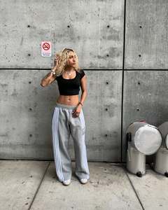Pantalon de jogging décontracté personnalisé 100% coton, coupe large évasée, style baggy, avec bande latérale rayée et broderie tricotée, haute qualité - Product Image 4