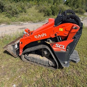 Chargeur Kubota SCL 1000 avec design compact, performances puissantes, commandes faciles et excellente maniabilité pour diverses applications - Product Image 6