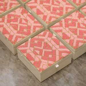 NOUSHAD ARTISANAT Boîte à bijoux rectangulaire moderne de luxe en bois avec broderie en tissu de lin à motif circulaire pour le rangement des bagues - Product Image 5