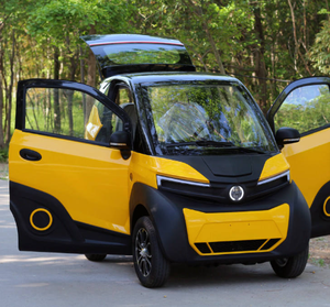 Véhicule électrique fermé à 4 roues fabriqué en Chine, 3 portes, 2 places, vitesse maximale de 55 km/h, compact pour adultes, stationnement flexible et pratique - Product Image 3