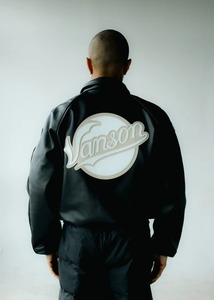 เสื้อแจ็คเก็ต FLY GEENIUS X VANSON รุ่น BOMBER สีบรอนซ์-ดำ แบบมีฮีตเตอร์ในตัว สไตล์สตรีทแวร์ หนังแท้ กันลม เป็นมิตรต่อสิ่งแวดล้อม - Product Image 1