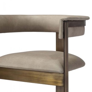 Chaise de salle à manger moderne avec structure en métal blanc et assise en similicuir beige - Product Image 5