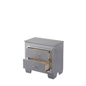 Comodino Moderno a Due Cassetti con Luci LED e Specchio Smussato, Finitura Cromata Argento, Accessori in Finto Cristallo - Product Image 3