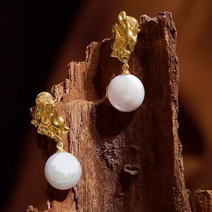 Boucles d'oreilles pendantes de style baroque vintage de Hong Kong, perles d'eau douce naturelles haut de gamme, boutons irréguliers en forme de bouton, luxe - Product Image 5