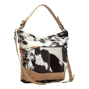 Sacs fourre-tout décontractés pour femmes en toile et cuir à imprimé vache, style western, avec fermeture éclair perlée, durables et tendance - Product Image 1