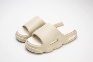 Customizable Hot Selling New Fashion Ladies Slippers Summer Soft <b>EVA</b> Slippers Custom Slide Slippers - Product Image 3