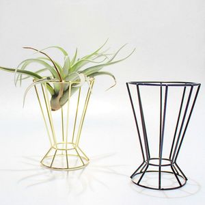 Support de pot de fleurs polyvalent en fer, compatible avec différentes tailles de pots, pour une mise en scène élégante des plantes d'intérieur et d'extérieur - Product Image 6